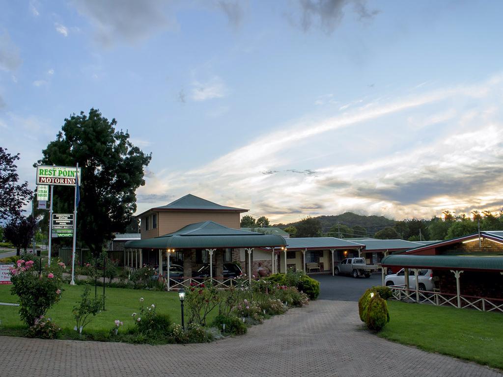 Rest Point Motor Inn Glen Innes Exterior photo